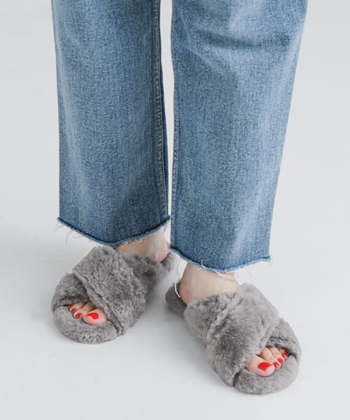 URBAN RESEARCH Sonny Label（アーバンリサーチサニーレーベル）の「クロスファーサンダル（サンダル・レディース・グレー/ベージュ/レッド・S/M/L）」の5枚目の写真