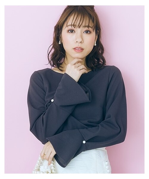 nissen（ニッセン）の「大きいサイズ袖口パール調ボタン付きハートネックカットソーmarun（Tシャツ/カットソー・レディース・ピンク/ダークグレー/ベージュ・L/LL/3L/4L/5L/6L/8L/10L）」の15枚目の写真