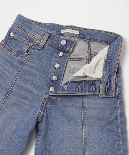 URBAN RESEARCH DOORS（アーバンリサーチドアーズ）の「LEVI’S　Exclusive ANKLESEAMEDEAGE（デニムパンツ・レディース・ブルー・26/27/28）」の11枚目の写真