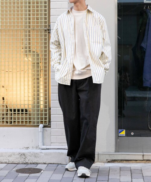 URBAN RESEARCH DOORS(アーバンリサーチドアーズ)の「FORK&SPOON フレンチドリルピグメントチノパンツ(チノパンツ・メンズ・BEIGE/INKBLACK・4/5)」の9枚目の写真