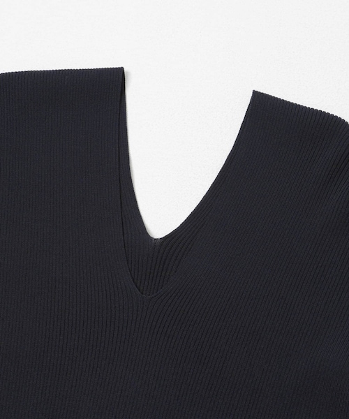 URBAN RESEARCH(アーバンリサーチ)の「Vネックハーフスリーブリブニット(ニット/セーター・レディース・IVORY/KHK BEIGE/NAVY・Free)」の10枚目の写真