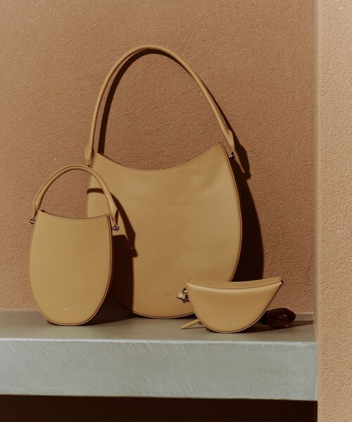 ADAM ET ROPE'(アダムエロペ)の「【PFT】Tamago Medium バッグ(ショルダーバッグ・レディース・ホワイト/ブラウン/キャメル・F)」の13枚目の写真