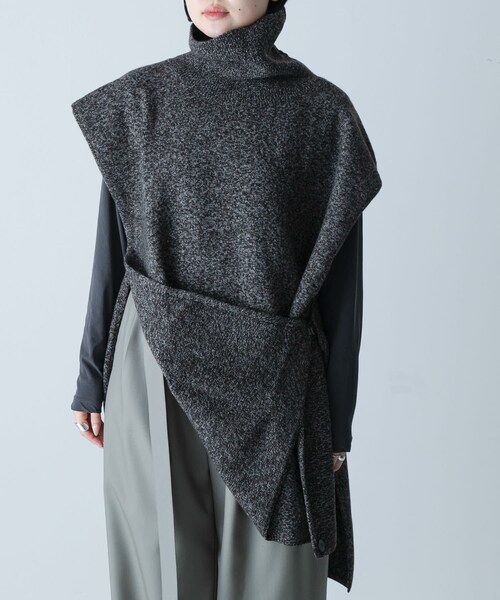 かぐれ(カグレ)の「SEEALL OVERSIZED PONCHO(ニット/セーター・レディース・MELANGE・FREE)」の3枚目の写真
