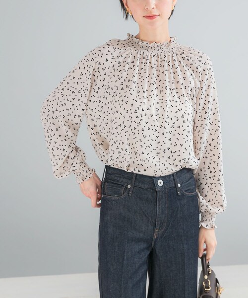 URBAN RESEARCH ROSSO（アーバンリサーチロッソ）の「『WEB/一部店舗限定』ウォッシャブルランダムドットブラウス（シャツ/ブラウス・レディース・L/BEIGE/BLACK・Free）」の21枚目の写真
