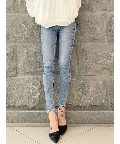 GYDA（ジェイダ）の「M/W SHAPELY スキニーデニムパンツ（デニムパンツ・レディース・ブルー/アイスブルー/スカイブルー/インディゴ・XS/S/M）」の16枚目の写真