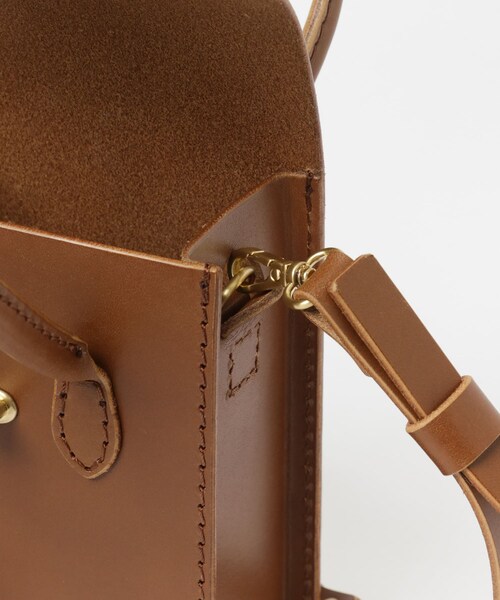 URBAN RESEARCH（アーバンリサーチ）の「Hender Scheme　essence hand bag tall（ショルダーバッグ・メンズ・BROWN/BLACK/GREEN・-）」の12枚目の写真