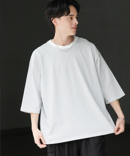 SENSE OF PLACE by URBAN RESEARCH(センスオブプレイスバイアーバンリサーチ)の「『ユニセックス』エクストラルーズアソートTシャツ(Tシャツ/カットソー・メンズ・WHITE/BLACK/WHT×BLK/BLK×WHT・M/L)」の4枚目の写真