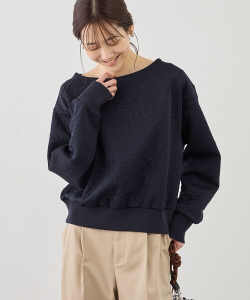 ROPE' PICNIC（ロペピクニック）の「2WAYボートネック花柄ふくれジャガードプルオーバー（スウェット・レディース・ホワイト/ネイビー/サックス・F）」の2枚目の写真