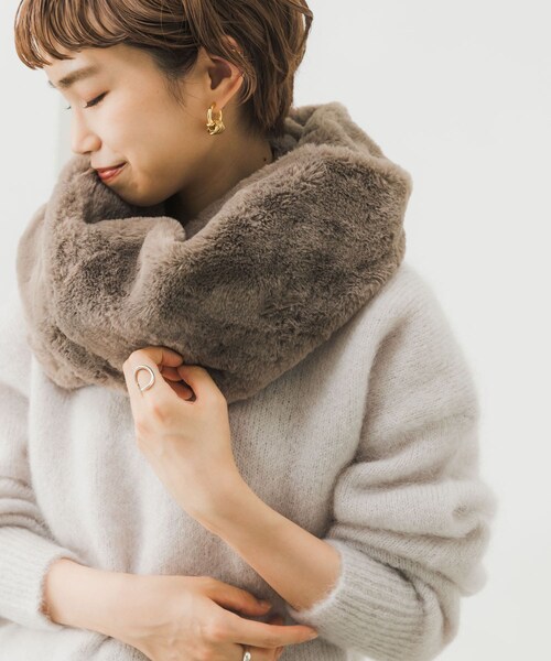 URBAN RESEARCH（アーバンリサーチ）の「ファースヌード（ネックウォーマー/スヌード・レディース・IVORY/GREGE/CHARCOAL・FREE）」の9枚目の写真