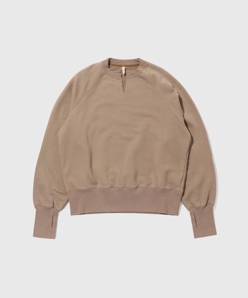 ADAM ET ROPE'(アダムエロペ)の「【MIDTHINGS/ミッドシングス】ELBOW PATCH SWEAT SHIRTS(スウェット・メンズ・キャメル/ベージュ・2/3)」の4枚目の写真