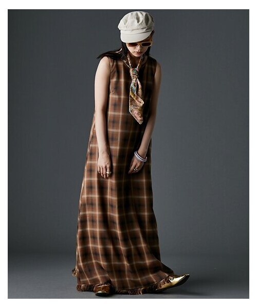 nissen（ニッセン）の「タータンチェックAラインマキシワンピース＜大きいサイズ有＞GEVS.（ワンピース・レディース・赤系チェック/モカ系チェック・6L/8L/10L）」の2枚目の写真