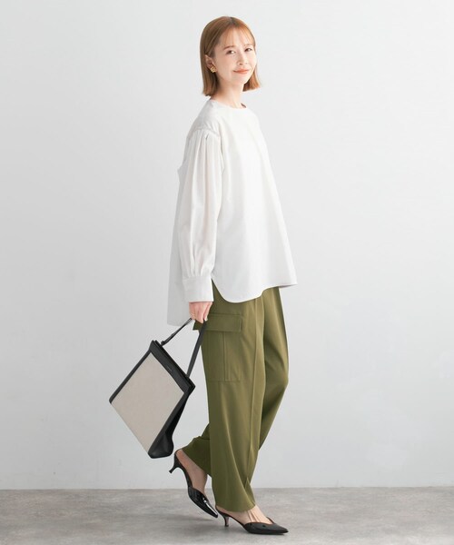 URBAN RESEARCH ROSSO（アーバンリサーチロッソ）の「センタープレスカーゴパンツ（その他パンツ・レディース・IVORY/KHAKI・FREE）」の18枚目の写真