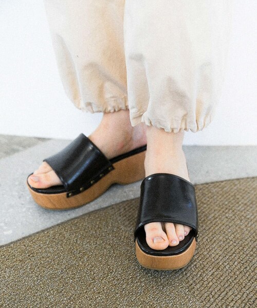 KBF（ケイビーエフ）の「スタッズサボサンダル（サンダル・レディース・BROWN/BLACK・37/38）」の20枚目の写真