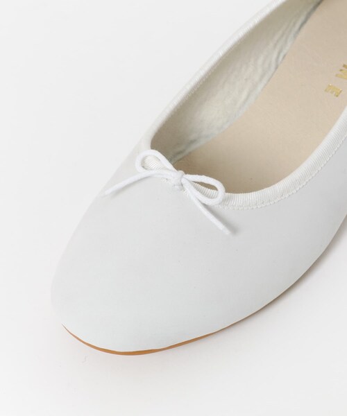 URBAN RESEARCH DOORS(アーバンリサーチドアーズ)の「別注バレエシューズ(バレエシューズ・レディース・IVORY/NAVY・36/37/38)」の11枚目の写真