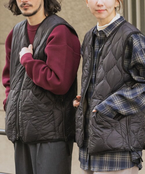 ITEMS URBANRESEARCH（アイテムズ アーバンリサーチ）の「TAION　Military Wzip Down Vest（その他アウター・メンズ・BLK/G.BEIGE/D.OLIVE/D.SAGE GRN/PAINT CAMO・M/L/XL）」の8枚目の写真