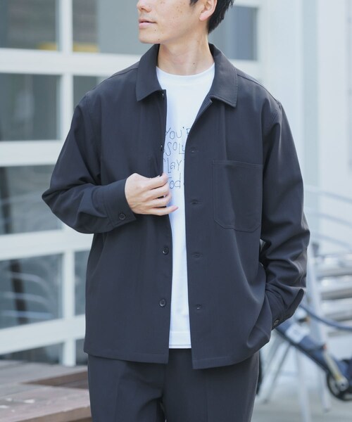ITEMS URBANRESEARCH（アイテムズ アーバンリサーチ）の「『撥水/防汚/接触冷感』多機能ダブルポケットシャツジャケット(楽着シリーズ)（テーラードジャケット・メンズ・CHA/NVY/BEG・M/L）」の7枚目の写真