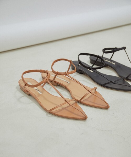 ADAM ET ROPE'（アダムエロペ）の「[ご好評につき追加決定！]【BRENTA】アンクルゴムストラップサンダル（サンダル・レディース・ブラック/キャメル・22.5/23.5/24.5/25.5）」の17枚目の写真