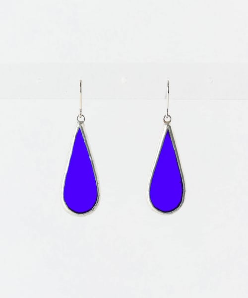 URBAN RESEARCH(アーバンリサーチ)の「Arte.m しずくピアス(小)(ピアス(両耳用)・レディース・イエロー/ブルー/クリア/グリーン/レッド・0)」の2枚目の写真