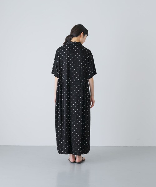かぐれ（カグレ）の「『2サイズ展開』レーヨンモノトーンプリントワンピース（ワンピース・レディース・BLACK・0/1）」の3枚目の写真
