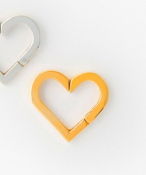 ADAM ET ROPE'（アダムエロペ）の「【KNOWHOW JEWELRY(ノウハウジュエリー)】Heart（イヤリング・レディース・ゴールド・F）」の2枚目の写真