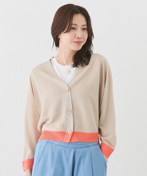 Jayro(ジャイロ)の「バイカラーニットカーディガン(ニット/セーター・レディース・ブラック/ライトグレー/ホワイト系/ベージュ/ライトグリーン/ネイビー/ブルー/ローズピンク/イエロー・F)」の19枚目の写真