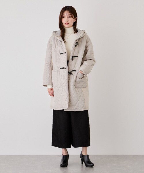 Jayro（ジャイロ）の「中綿キルトダッフルコート（ダッフルコート・レディース・ブラック/オフホワイト/ダークブラウン・M）」の18枚目の写真