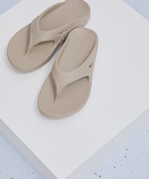 ADAM ET ROPE' | 【公式サイト・実店舗限定】【OOFOS】O Original(サンダル)