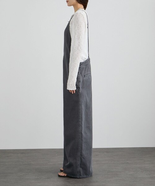 ADAM ET ROPE'(アダムエロペ)の「オーバーダイデニムサロペット(サロペット/オーバーオール・レディース・チャコール/キナリ・M/S)」の17枚目の写真