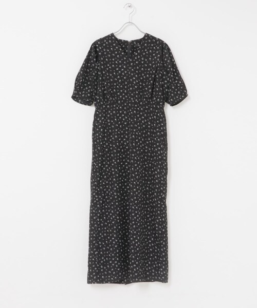 URBAN RESEARCH ROSSO（アーバンリサーチロッソ）の「『WEB限定』Vネックストレートフラワープリントワンピース（ワンピース・レディース・BLACK/BROWN・Free）」の4枚目の写真