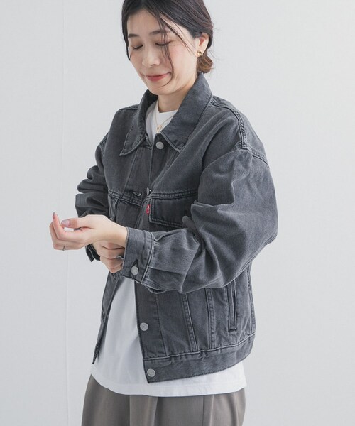 URBAN RESEARCH DOORS（アーバンリサーチドアーズ）の「LEVI’S　90S トラッカー（デニムジャケット・レディース・ライトブルー/ブラック・S）」の6枚目の写真
