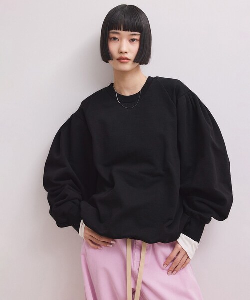 ADAM ET ROPE'（アダムエロペ）の「【WEB限定】ボリュームスリーブスウェット（スウェット・レディース・ブラック/オフホワイト/キナリ系/ピンク・F）」の3枚目の写真