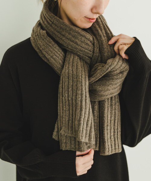 ITEMS URBANRESEARCH（アイテムズ アーバンリサーチ）の「リブニットビッグストール（ストール/ショール・レディース・MOC/RED/GREGE・-）」の9枚目の写真