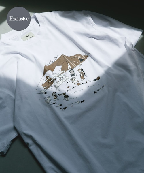 URBAN RESEARCH DOORS(アーバンリサーチドアーズ)の「『別注』Snow Peak Apparel×DOORS WA/AC FAMILY CAMP T-SHIRTS(Tシャツ/カットソー・メンズ・WHITE/CHARCOAL/BROWN/FOLIAGE・M/L/XL)」の1枚目の写真