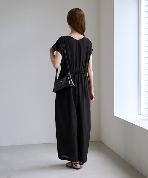 ROPE' PICNIC（ロペピクニック）の「【一部店舗限定】【emur/エミュール】梨地オールインワン（つなぎ/オールインワン・レディース・ブラック/グレー・F）」の9枚目の写真