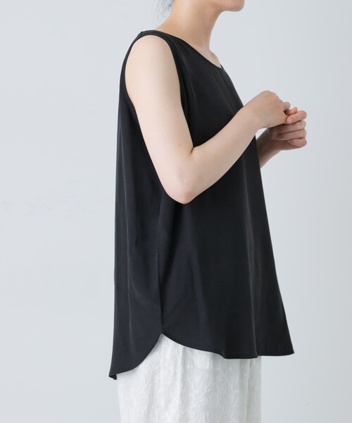 かぐれ（カグレ）の「フィブリルタフタタンクトップ（タンクトップ・レディース・BLACK/CAMEL・FREE）」の22枚目の写真