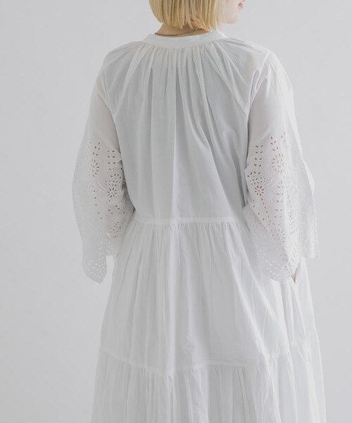 THE GOODLAND MARKET（ザグッドランドマーケット）の「FANAKA　ティアードドレス（ワンピース・レディース・WHITE/BLACK/BLUE・Free）」の9枚目の写真