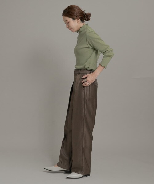 URBAN RESEARCH Sonny Label（アーバンリサーチサニーレーベル）の「シャイニーツイルサテンパンツ（その他パンツ・レディース・バター/ブラウン・36/38）」の9枚目の写真