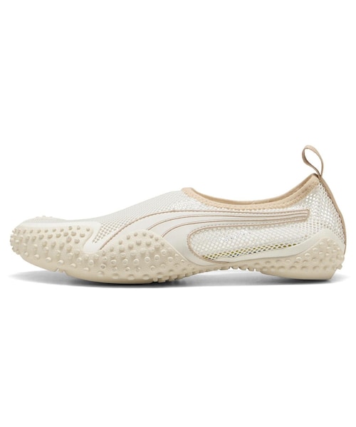 ADAM ET ROPE'(アダムエロペ)の「【PUMA(プーマ)】MOSTRO FLEX MESH(スニーカー・レディース・ブラック/ホワイト・23/24/25)」の2枚目の写真