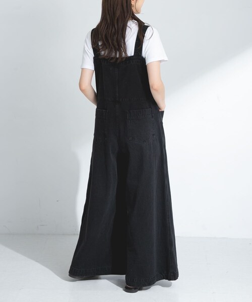 URBAN RESEARCH Sonny Label（アーバンリサーチサニーレーベル）の「NaokoTakayamaデニムオーバーオール（サロペット/オーバーオール・レディース・インディゴ/ブラック・36/38）」の20枚目の写真