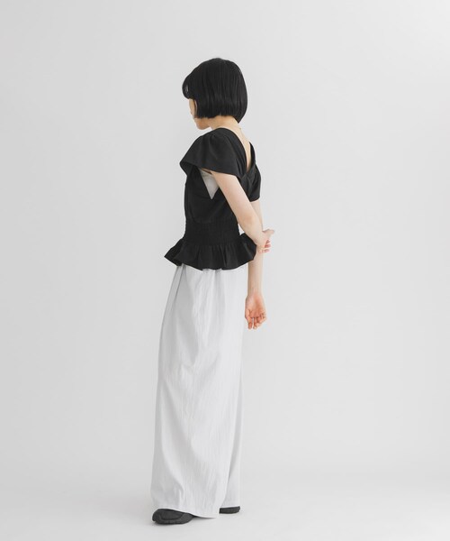 KBF（ケイビーエフ）の「フリルスリーブシャーリングブラウス（シャツ/ブラウス・レディース・IVORY/BLACK/CHALK・One）」の19枚目の写真