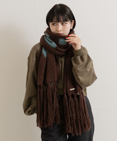 THE GOODLAND MARKET（ザグッドランドマーケット）の「cwtch　RWS Wool fringe Scarf（マフラー・レディース・BROWN/BLUE/GRAY・FREE）」の18枚目の写真