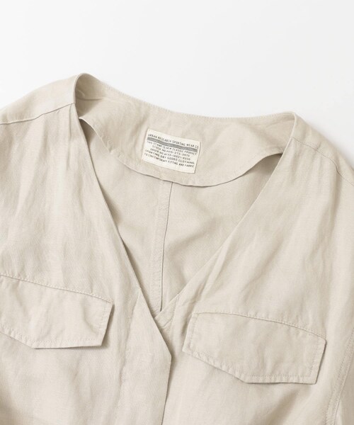 URBAN RESEARCH（アーバンリサーチ）の「LI/RYノーカラーサファリジャケット∴（ミリタリージャケット・レディース・BEIGE/NAVY・FREE）」の8枚目の写真