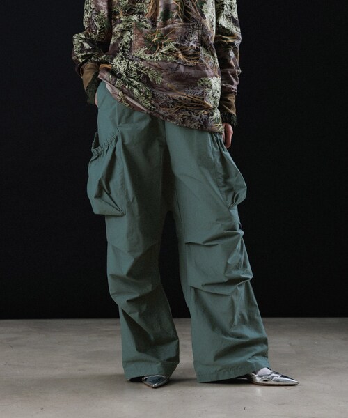 ADAM ET ROPE'（アダムエロペ）の「TECK POCKET NYLON PT（カーゴパンツ・レディース・ブラック/グリーン系/オリーブ・38/40/42）」の21枚目の写真