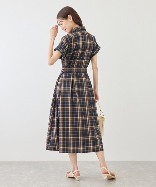 ROPE' PICNIC(ロペピクニック)の「アウトポケットシャツコンシャスワンピース/リンクコーデ(ワンピース・レディース・ダークブラウン系/ネイビー/ネイビー系・M/S)」の10枚目の写真