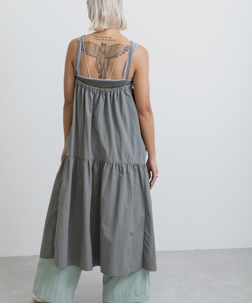 THE GOODLAND MARKET(ザグッドランドマーケット)の「『別注』MIDIUMISOLID×TGM RE-Volume camisole one-piece(ワンピース・レディース・GRAY/GREIGE/BLACK・one)」の21枚目の写真