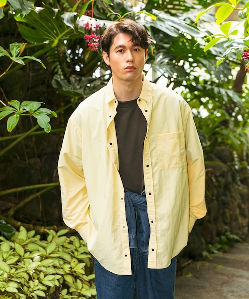 EKAL(エカル)の「『撥水/UVカット/UR TECH』ナイロンタッサーロングスリーブシャツ(シャツ/ブラウス・メンズ・レイクサンリーフ/イエロー/ネイビー/グラファイト/レイクブルー・M/L/XL)」の5枚目の写真