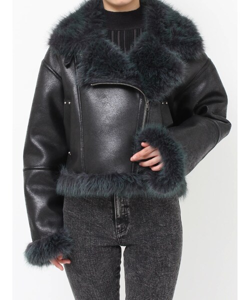 MURUA（ムルーア）の「アンイーブンショートフェイクムートンジャケット（ムートンコート・レディース・アイボリー/ブラック/ブラウン/カーキ/キャメル・F）」の10枚目の写真