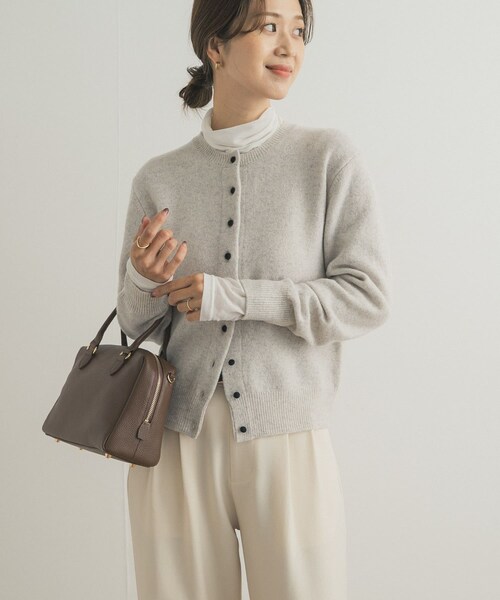 URBAN RESEARCH DOORS（アーバンリサーチドアーズ）の「ウールサテン釦コンパクトカーディガン（カーディガン/ボレロ・レディース・L/GRAY/YELLOW/TOP GRAY・M）」の11枚目の写真