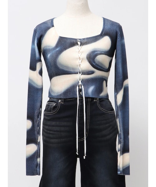 EMODA（エモダ）の「FRONT LACE UP FIT KNIT（ニット/セーター・レディース・ホワイト/グレー/ネイビー・F）」の3枚目の写真