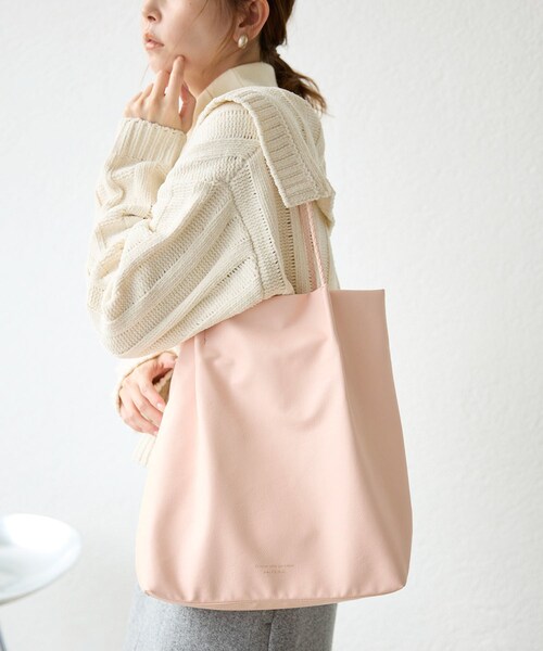 ROPE' PICNIC(ロペピクニック)の「【A4対応・洗える】メッシュハンドルトートバッグ(トートバッグ・レディース・ブラック系/ライトグレー/キナリ系/ワイン系/イエロー系/シルバー系/ブラック/グレー/キナリ/ブラウン系/ベージュ/ブルー/ブルー系/ラベンダー/レッド/ピンク/ローズピンク/ピンク系/ゴールド/シルバー/ブラウン/ライトグリーン・F)」の7枚目の写真